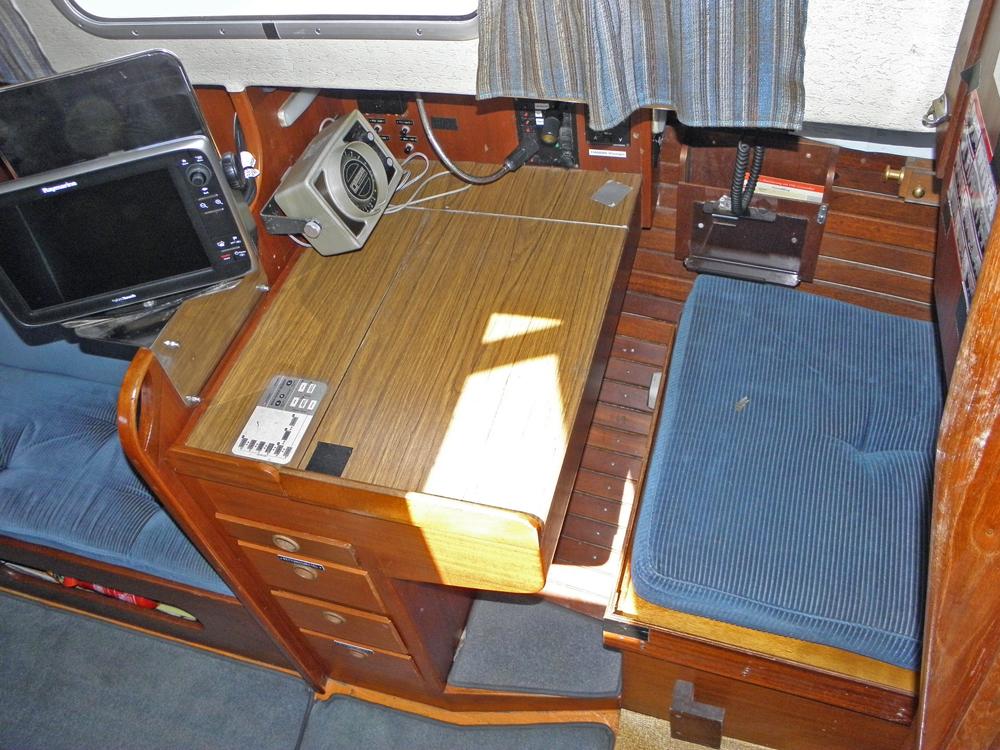 Saloon, Accommodation